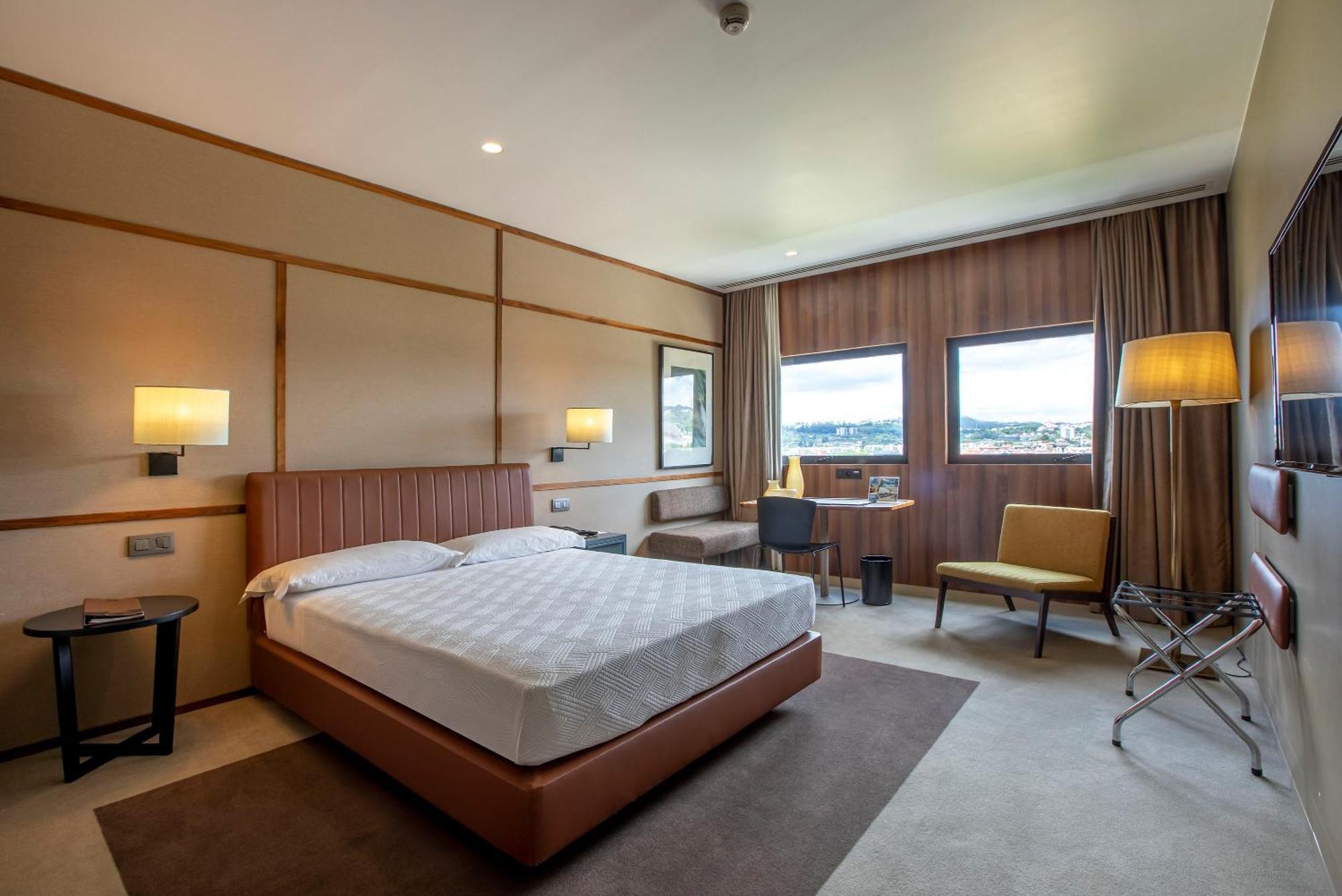 Hotel De Guimaraes Business & Spa Ngoại thất bức ảnh