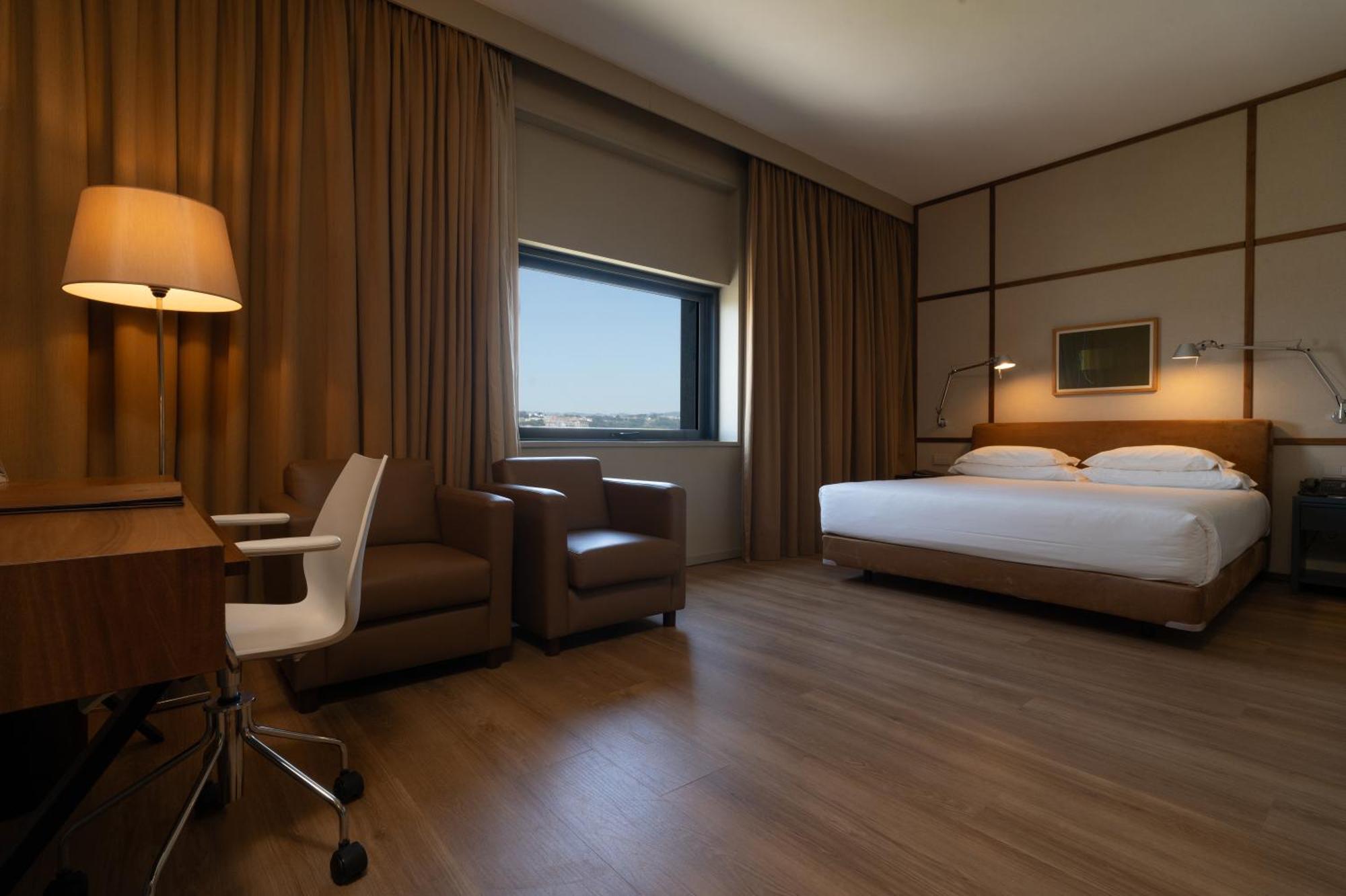 Hotel De Guimaraes Business & Spa Ngoại thất bức ảnh