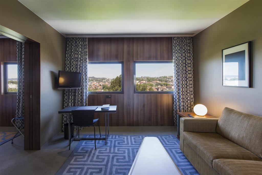 Hotel De Guimaraes Business & Spa Ngoại thất bức ảnh